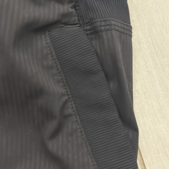 Lululemon women’s dance studio pant - Picture 4 of 10